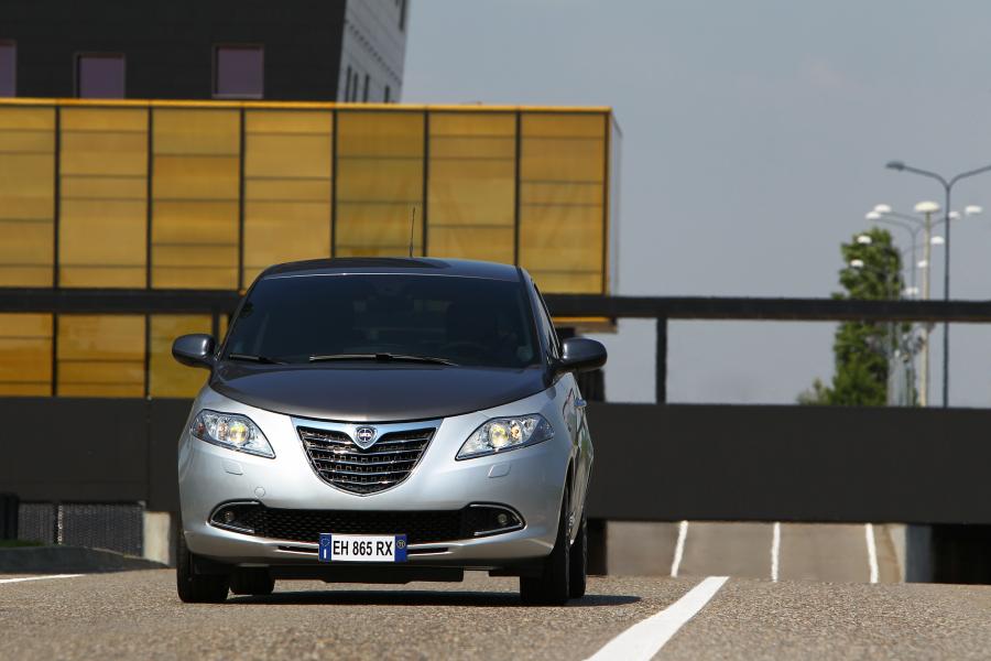  Lancia Ypsilon 2011 года  (фото 33 из 96)